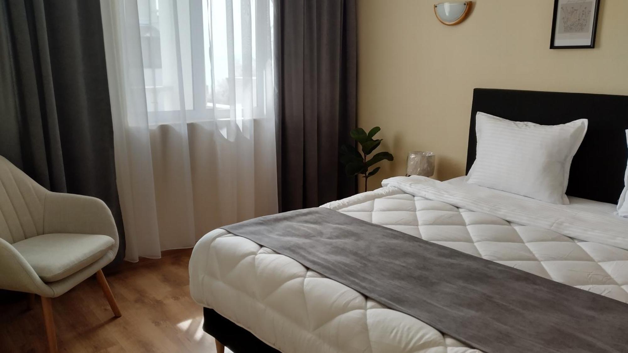 Victoria Family Hotel Balchik Exterior photo
